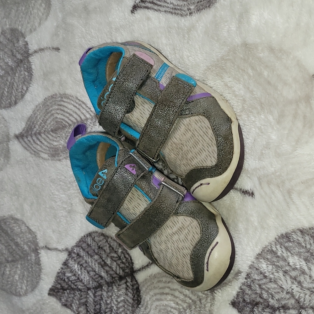 Plae Ty, size 10.5